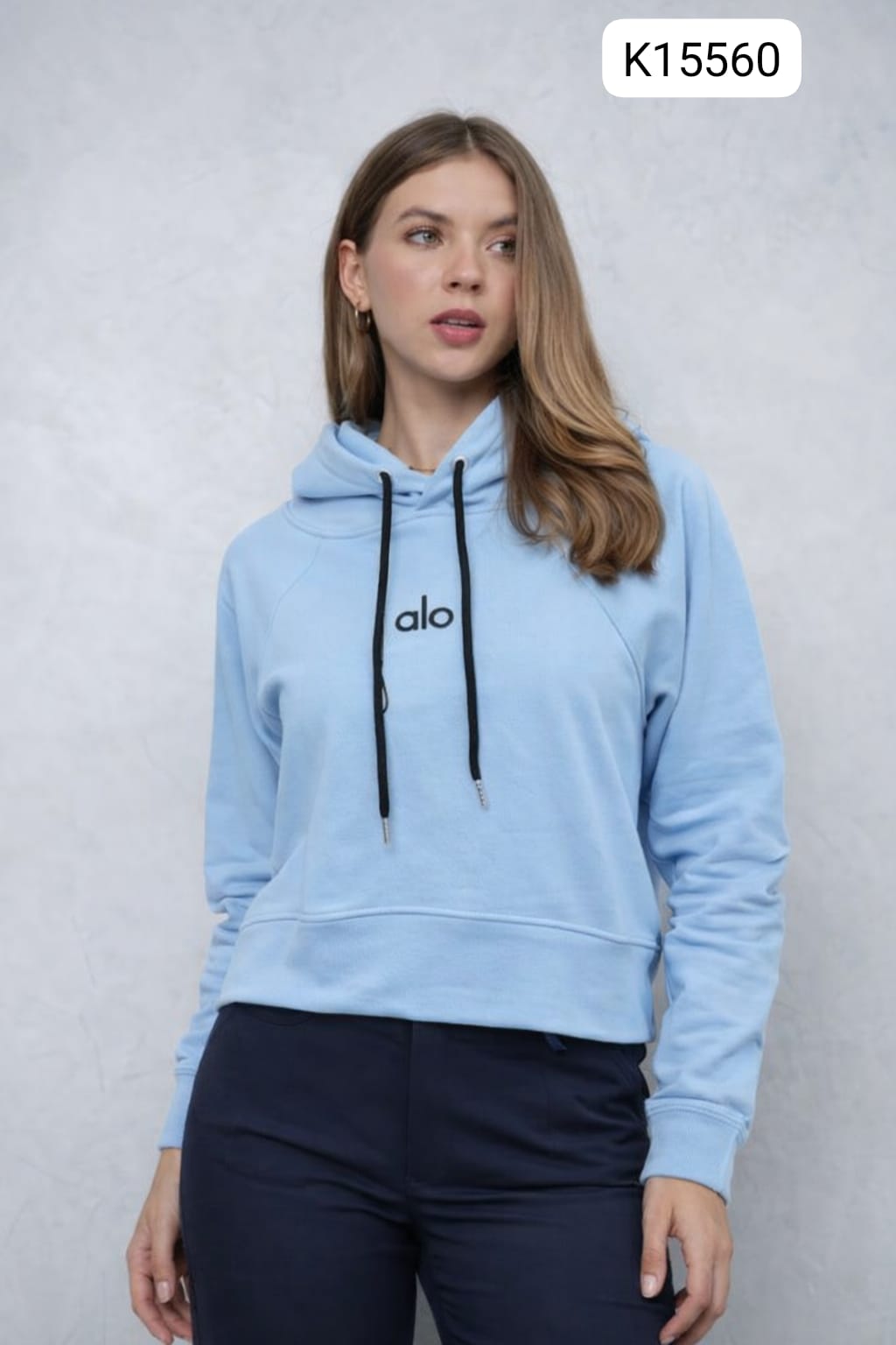Polera Alo Mujer con Capucha