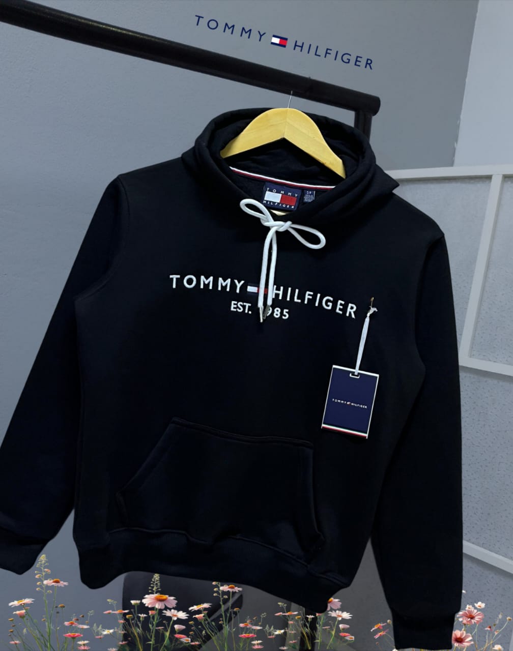 Polera TH Mujer con Capucha Negro