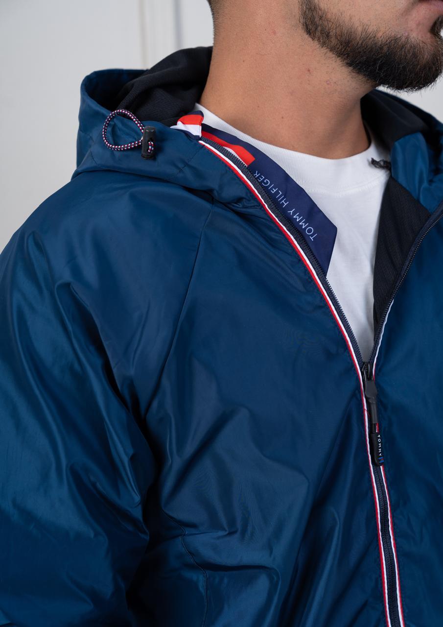 Casaca TH Hombre con Capucha Impermeable